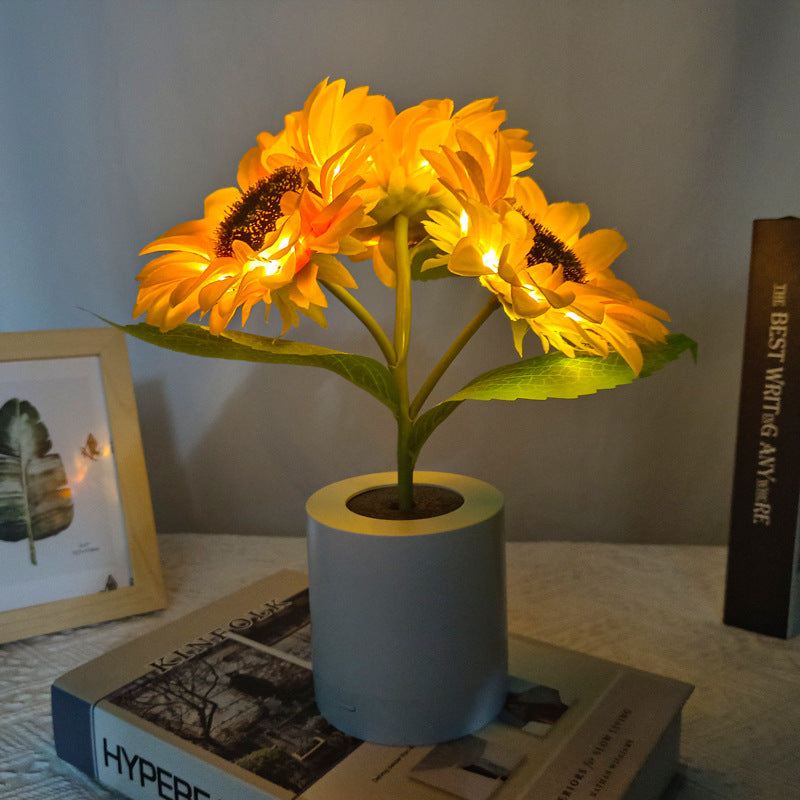 Golden Sunflower LED Lamp – USB Floral Night Light for Her, Home & Gift Moments - Decoology